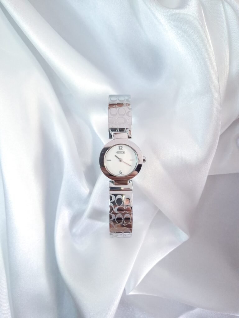 Coach Monogram Silver Tone Bangle Watch, foto 3