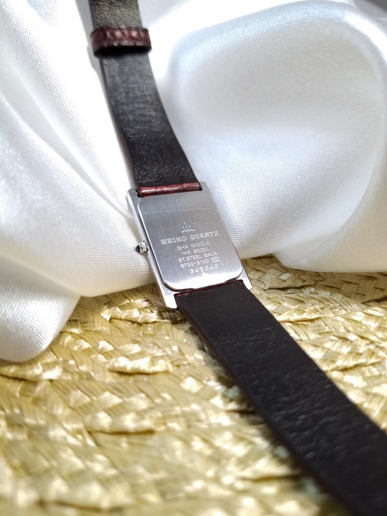 Seiko Credor 1981 Rectangular Gold Dial Watch, photo 6