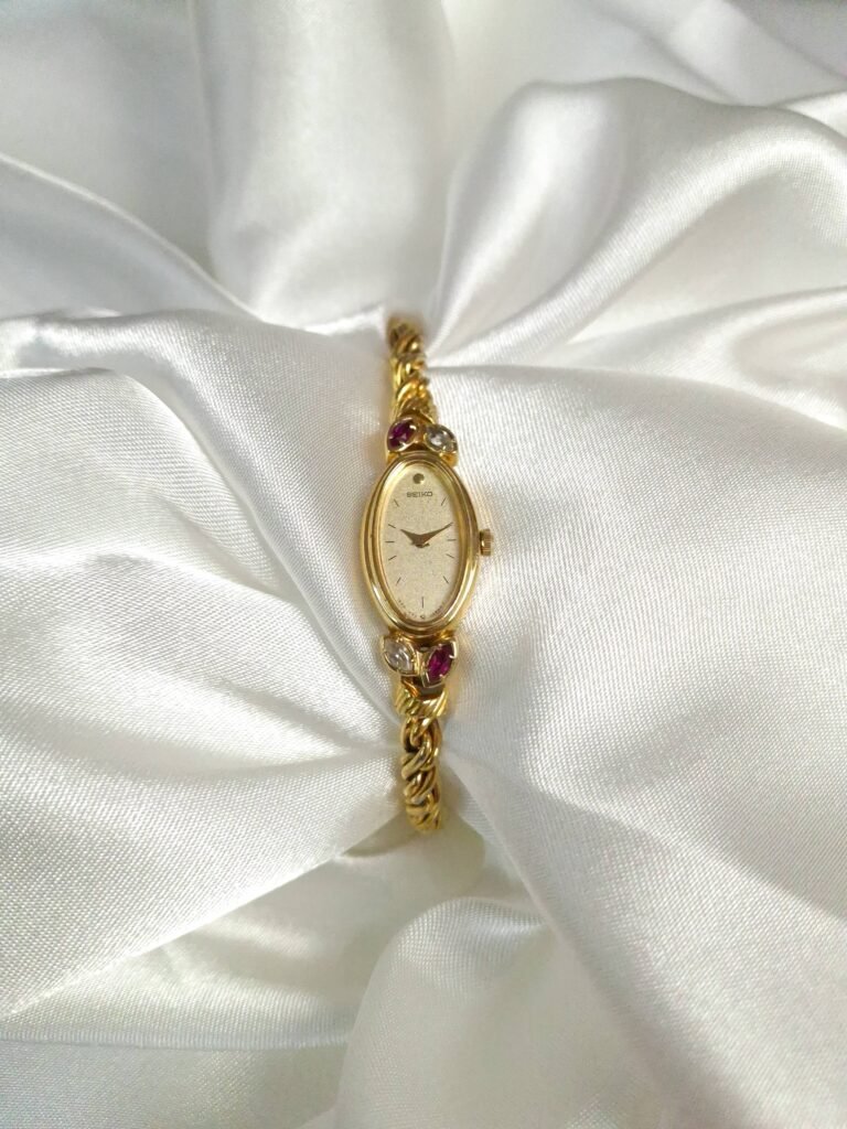 Seiko Ruby-Accented Gold-Tone Bracelet Watch, foto 5