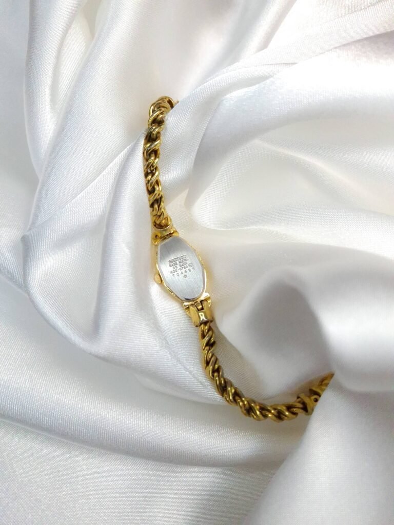 Seiko Ruby-Accented Gold-Tone Bracelet Watch, foto 6