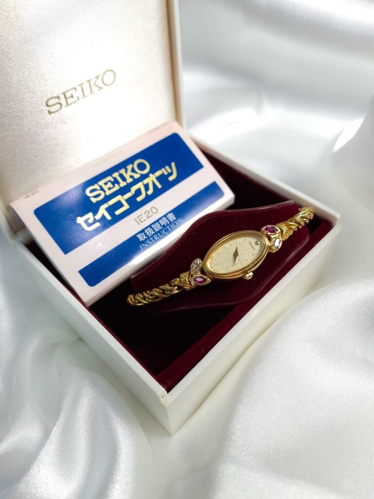 Seiko Ruby-Accented Gold-Tone Bracelet Watch, foto 2