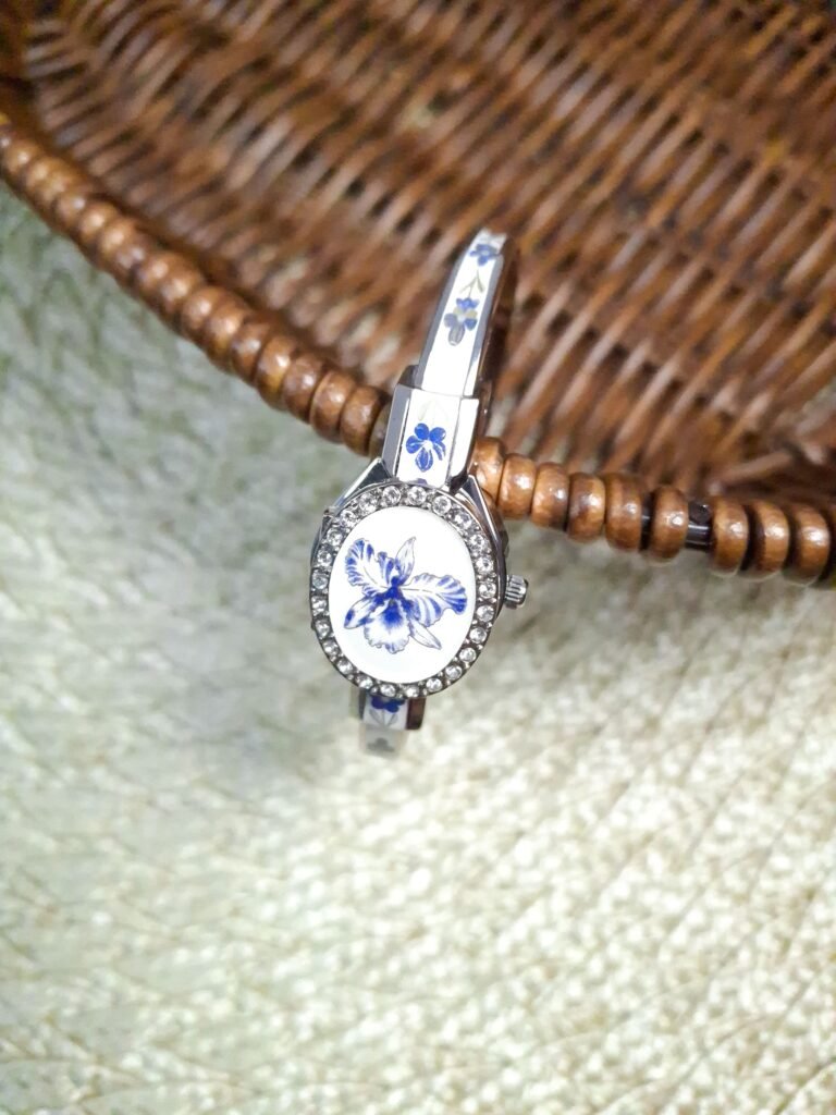 André Mouche Swiss White & Blue Floral Watch, foto 3