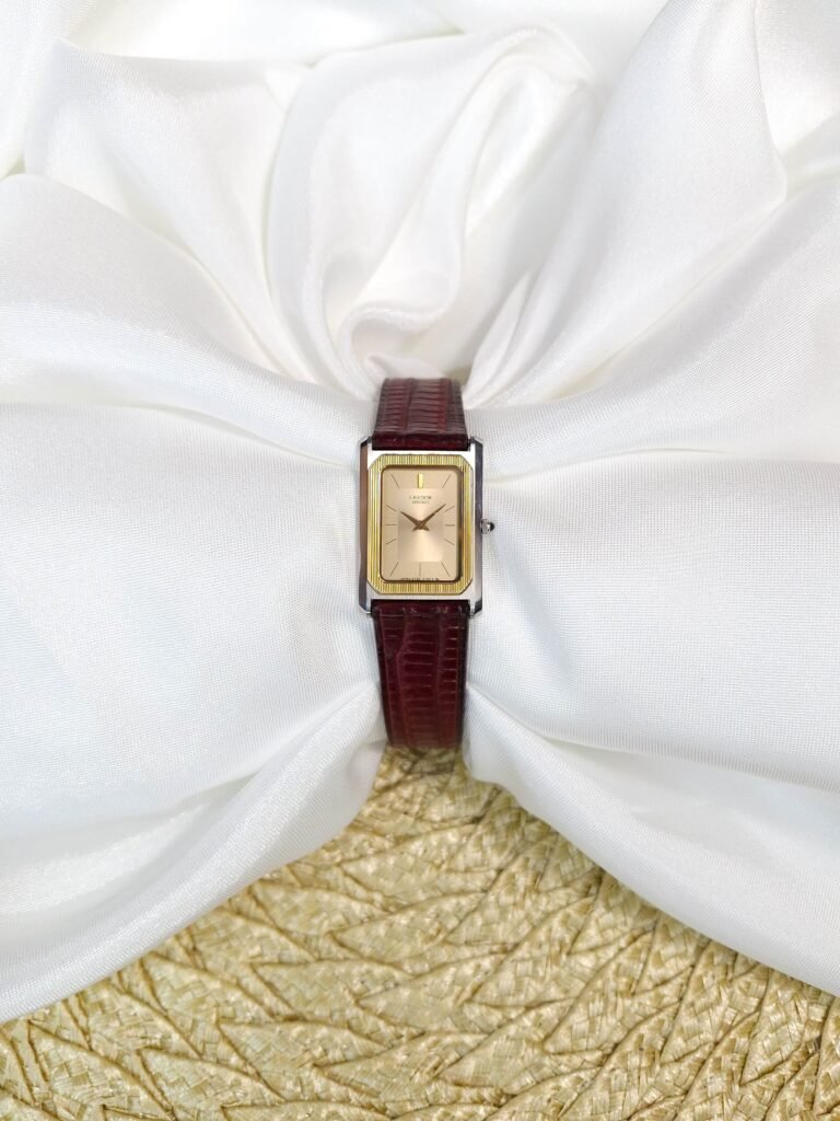 Seiko Credor 1981 Rectangular Gold Dial Watch, photo 4