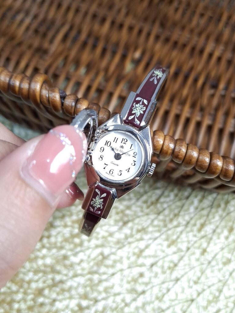 Andre Mouche Burgundy Edelweiss, foto 3