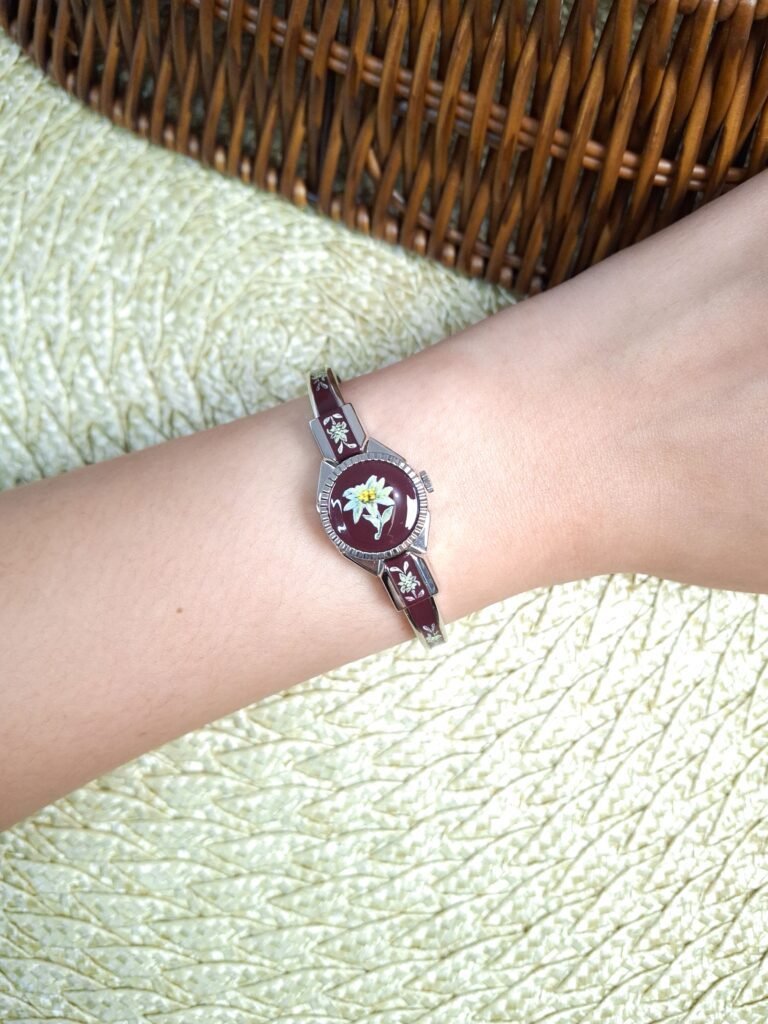 Andre Mouche Burgundy Edelweiss, foto 2