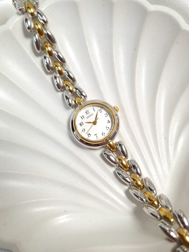 Seiko Two-Tone Numerical Dial Watch, foto 1