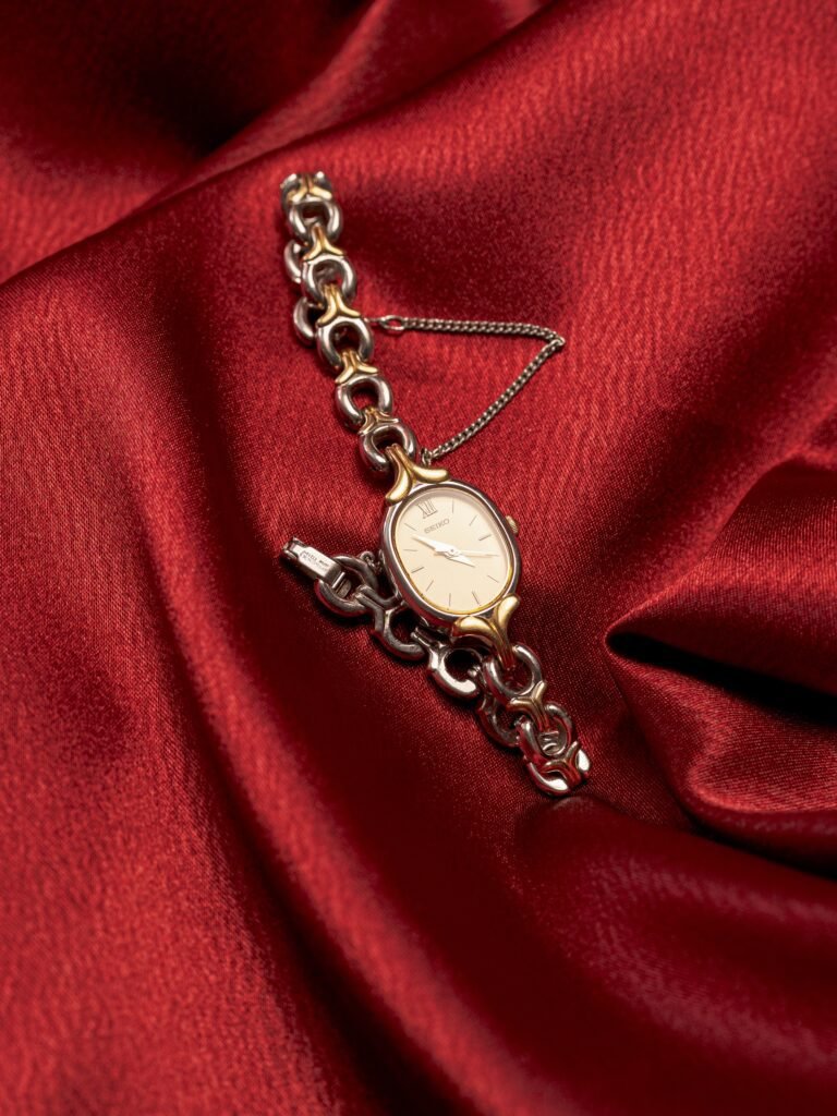 Seiko Two-Tone Oval Link Bracelet Watch, foto 3